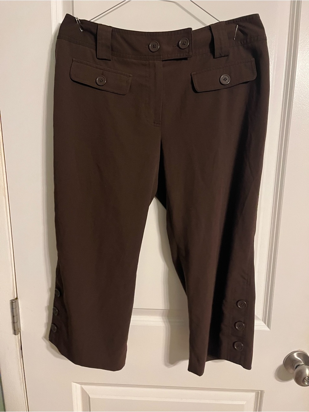 Cato Brown Cropped Button-Hem Capris